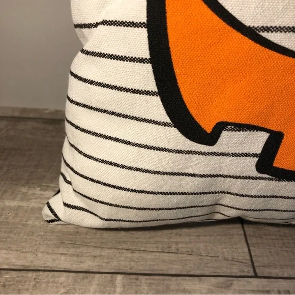 Target Halloween Square Striped Jack O' Lantern Throw Pillow New 14x14" - Picture 9 of 15